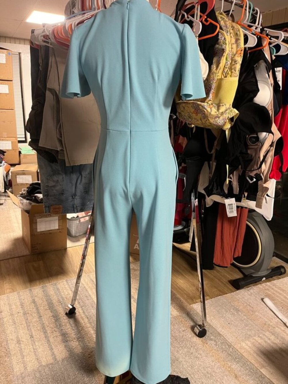 Maggy London G6023M Scuba Crepe Wide Leg Jumpsuit Milky Blue Twist Waist Size 0 - Picture 5 of 10